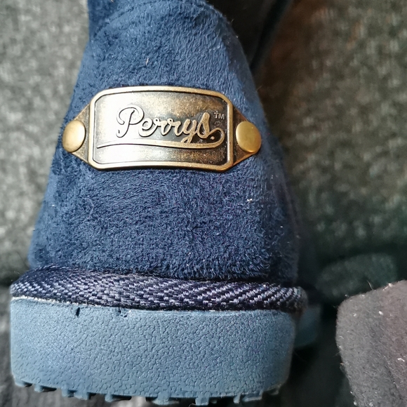 Perry's boots - Picture 5 of 8